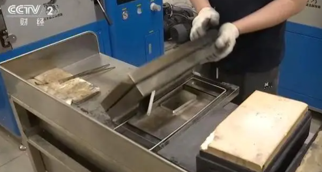 嚴防白銀市場炒作!上海黃金交易所急出手 調整保證金和漲跌幅機制