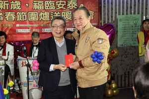 萬華獨居長者提前春節圍爐　他72歲打鼓、騎機車「每天都很充實」