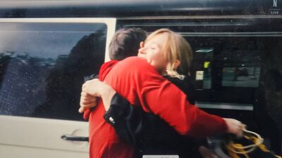 直擊／霍諾德出發了！開爬前「甜聊老婆」閃瞎全場　桑妮曝心聲：我必須情緒穩定