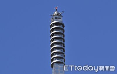 霍諾德徒手爬完101　蔡英文：不只是極限運動！也讓世界看見台灣