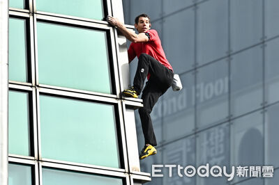 爬101最難忘這個人「坐辦公室對他狂搖頭」　霍諾德1舉動神爆了