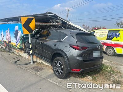 梓官知名互動園區圍牆遭撞！休旅車駕駛「精神不濟」釀3傷