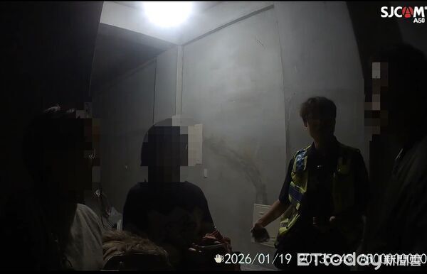 ▲看屋變驚魂！台中夫妻受困豪宅電梯險崩潰。（圖／記者游瓊華翻攝）