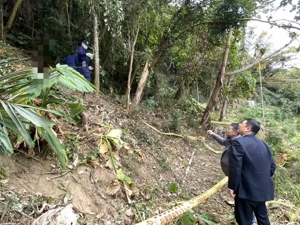 ▲▼太平偏僻筍田驚見頭顱，眼尖員警憑外套查出10年失蹤女子。（圖／民眾提供，下同）