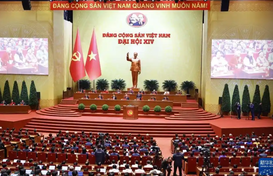 越共「蘇林時代」高層新面孔近半 公安軍隊系統幹部進入政治局