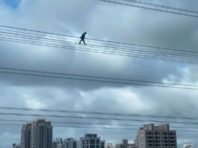 比攀101還猛？國道驚見「真人高空走鋼索」　網跪了：拿命做事