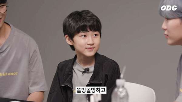 ▲▼5年前「簽售」見過SEVENTEEN勝寛、DK！　他長大變成韓團偶像同框。（圖／翻攝自ODG YouTube）