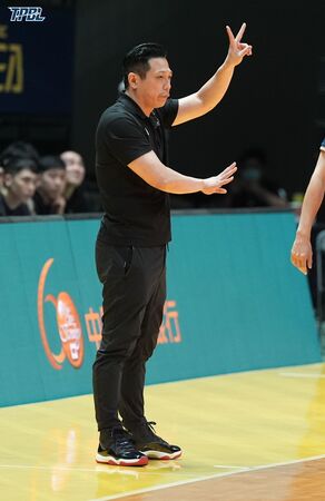 ▲臺北台新戰神梅克、雷蒙恩、錢肯尼，新北中信特攻馬可、阿巴西。（圖／TPBL提供）