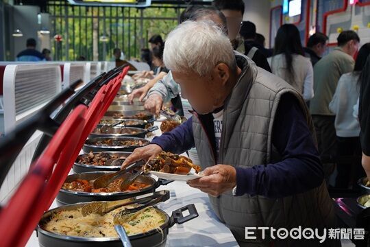 ▲「全台最大」我家牛排高雄同盟店今開幕。（圖／我家牛排同盟店提供）