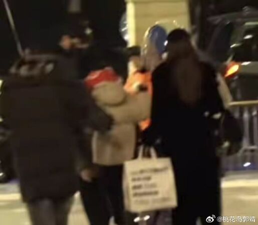 ▲▼Angelababy黃曉明。（圖／翻攝自微博）