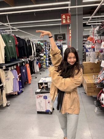 ▲▼金宇彬甜蜜掌鏡！申敏兒婚後PO「愛的視角」蜜月照　無名指婚戒超閃。（圖／翻攝自申敏兒IG）