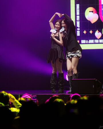 ▲KaoJane見面會，Kao（右）Jane（右）首搭合作《愛情設計》被喻為是GL劇教課書。（圖／NAC、YIWO提供）