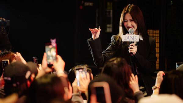 ▲KaoJane見面會，Kao（右）Jane（右）首搭合作《愛情設計》被喻為是GL劇教課書。（圖／NAC、YIWO提供）