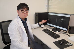 老師肩痛「寫黑板困難、痛到無法睡」　竟因旋轉肌袖撕裂