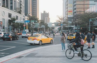 春節走春新玩法！「觀察路人」冥想術：不擠人也能療癒身心