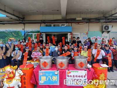 佛陀成道送祝福！花蓮慈院4千份暖心暖胃臘八粥與民眾結緣