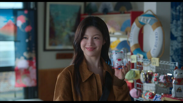 ▲▼▲▼專訪／CP感太強！高允貞超萌反應「這2個鏡頭」是即興演出　導演甜笑就是洪班長。（圖／Netflix提供）