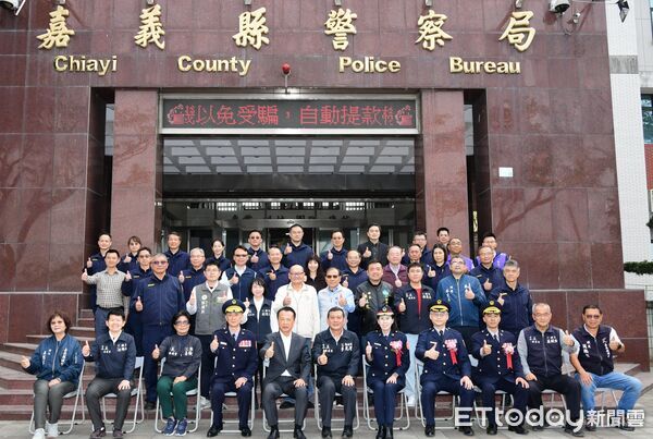 ▲▼  嘉縣警局3位分局長異動縣長翁章梁主持交接典禮。（圖／嘉義縣警局提供）