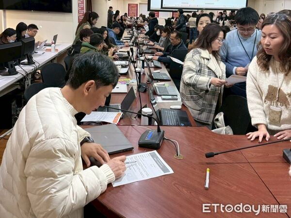 ▲東森集團推全員AI升級　能力鑑別「通過率達95%」。（圖／記者黃稜涵攝）