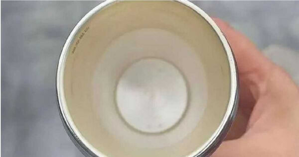 保溫杯內膽標示「足銀999」，估計含銀量達70至80公克。