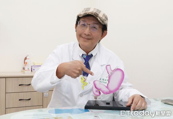▲趙世晃醫師說明胃夾手術原理與適用對象，強調術後生活管理的重要性。（圖／記者游瓊華翻攝）