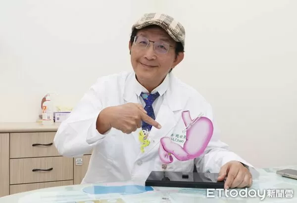 ▲趙世晃醫師說明胃夾手術原理與適用對象，強調術後生活管理的重要性。（圖／記者游瓊華翻攝）