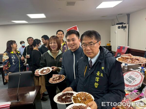 ▲「阿嬤妳看眷村文化美食節」邁入第二年，透過眷村美食與文化活動，重現開元地區濃濃年味。（記者林東良翻攝，下同）