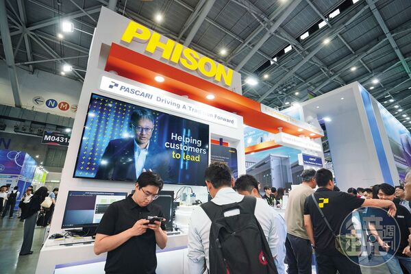 外界將群聯視為IC設計業者，但潘建成早就調整步伐，要讓公司轉型為系統級解決方案廠商。