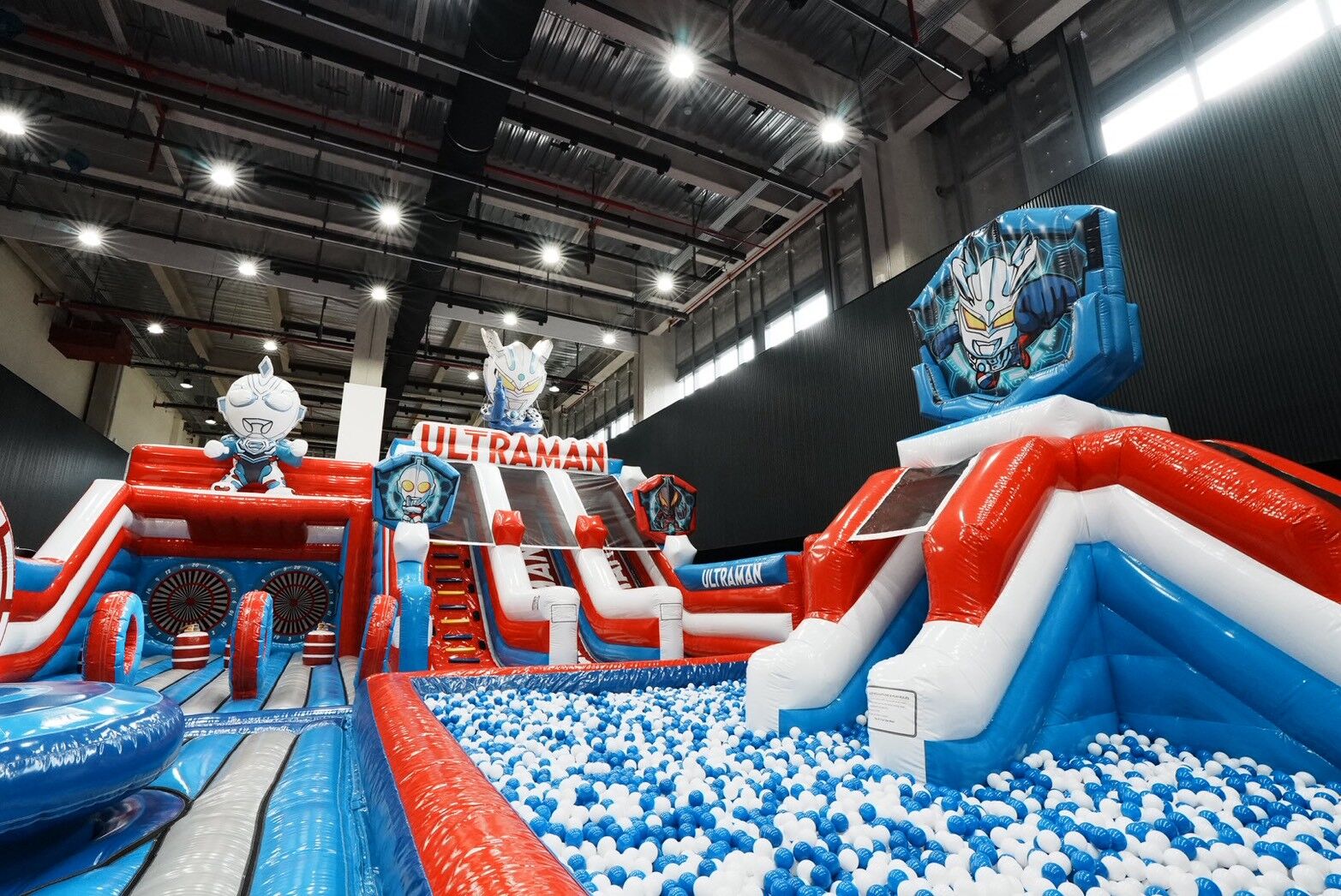 ▲超人力霸王氣墊樂園、星之卡比快閃店。（圖／業者提供）