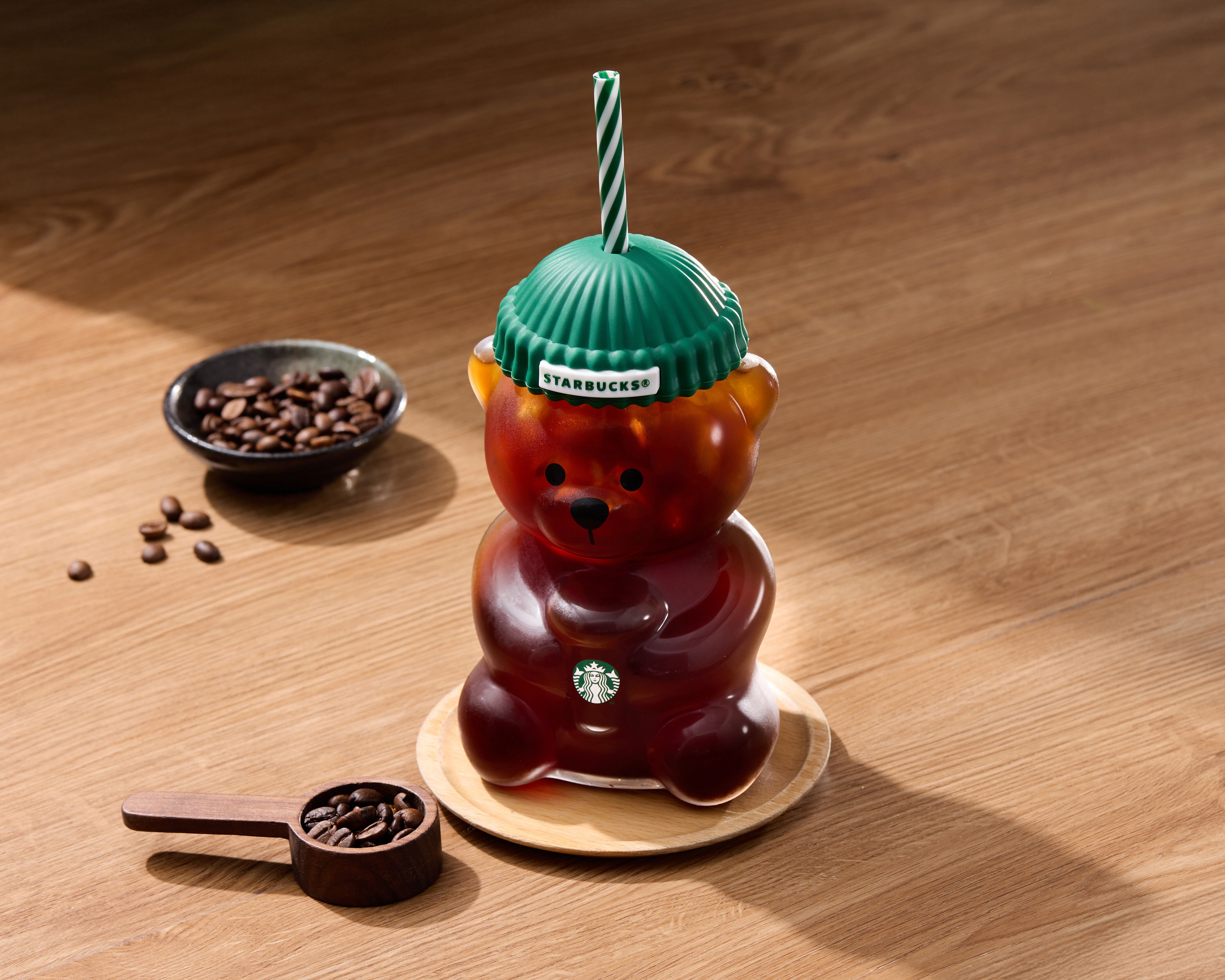 ▲星巴克小熊玻璃&nbsp;TOGO&nbsp;冷水杯。（圖／品牌提供）