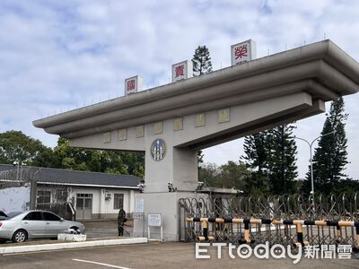無人機夜闖清泉崗影響2班機、8戰機　空軍：已移請航警調查