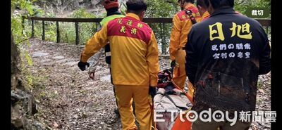 砂卡礑步道驚悚意外！花蓮男人車摔25米深溪谷　頭部受傷送醫