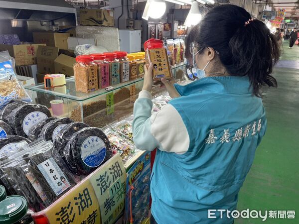 ▲▼    嘉義縣衛生局抽驗春節應景食品全數合格  。（圖／嘉義縣政府提供）