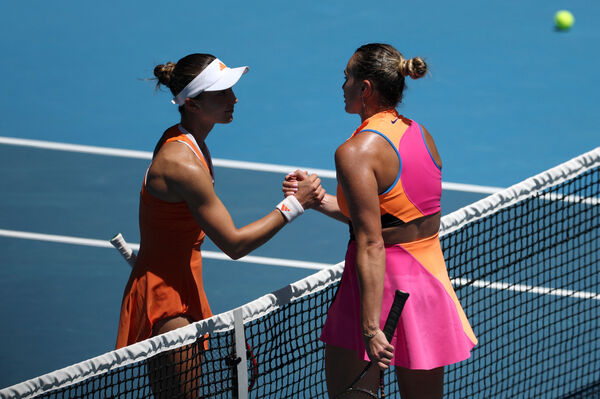 ▲世界球后莎芭蓮卡（Aryna Sabalenka）以6比3、6比0橫掃18歲美國黑馬新星約維奇（Iva Jovic）。（圖／路透）