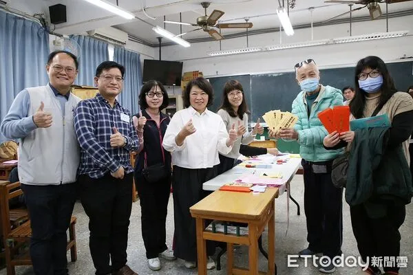 ▲▼  嘉義市普發消費現金6000元首波領取率逾8成6 黃敏惠市長感謝所有人員辛勞  。（圖／嘉義市政府提供）