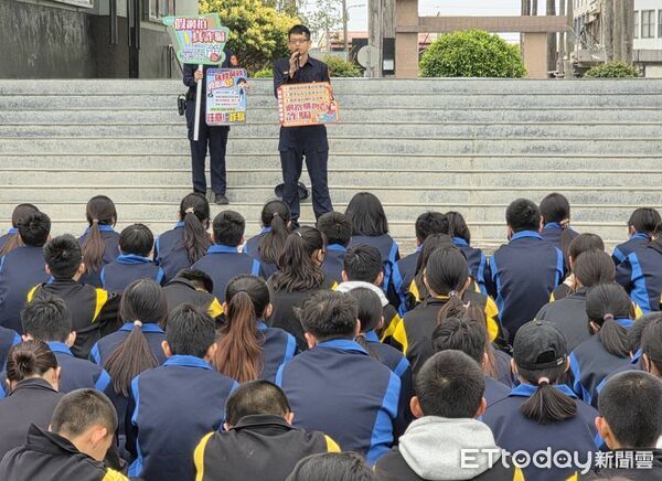 ▲▼   【寒假開始！布袋警提前走進校園宣導假期安全守則】  。（圖／布袋分局提供）
