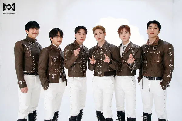 外送稿用 ▲▼ONF。（圖／翻攝自X／WM_ent）