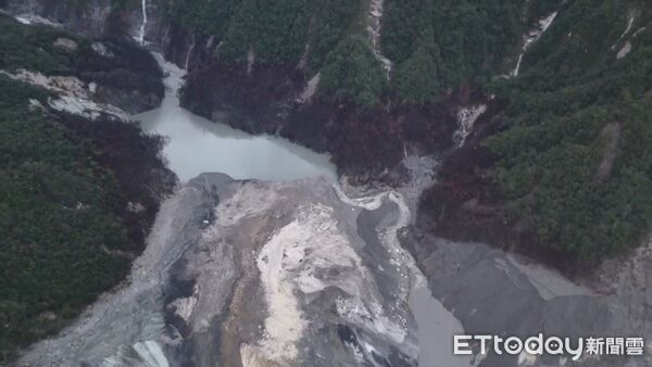 ▲馬太鞍溪堰塞湖潰堤造成花蓮光復鄉19人罹難、5人尚失蹤慘劇。（圖／花蓮縣政府提供）