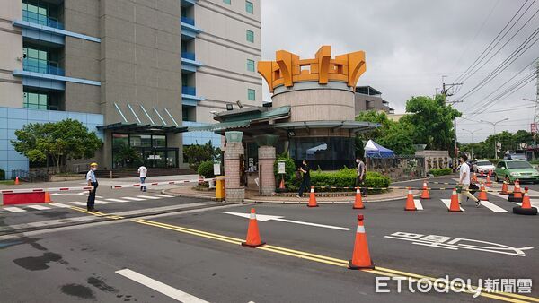 ▲半導體測試大廠京元電子傳內賊，工程師竊取50多片測試電板板被捕，董事長李金恭指追回8成損失。（圖／記者楊永盛攝）