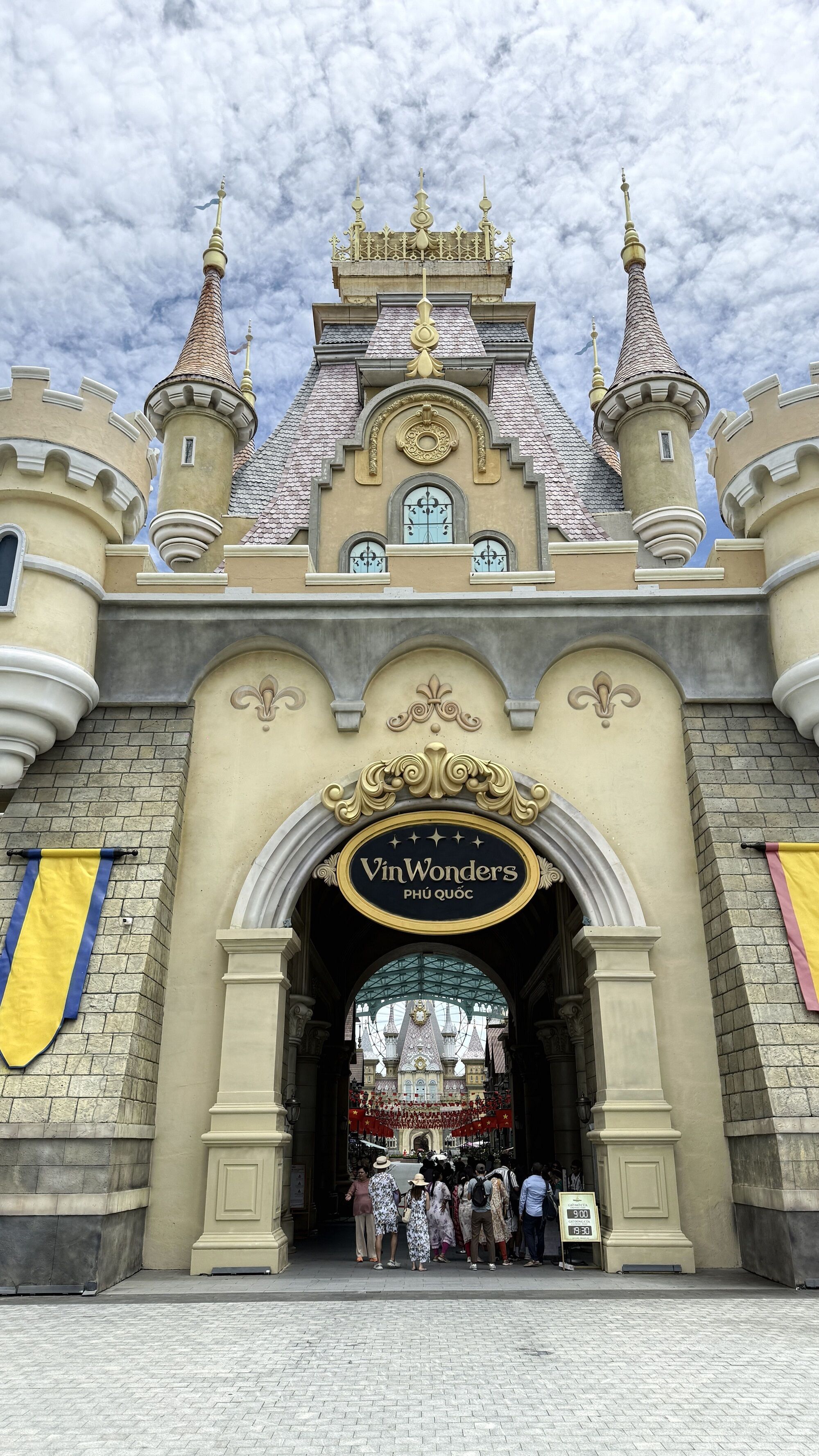 ▲▼ 越南,旅遊,富國島,跨海,纜車,親子樂園,夜生活。（圖／喬瑞旅行社、shutterstock）