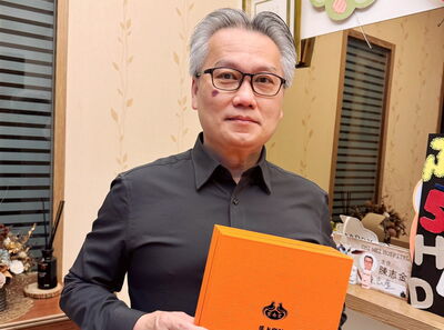 醫收「橘色盒子」心跳漏一拍　妻詭笑：打開來看看