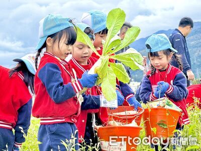關山幸福蘿蔔季報名額滿　900人下田體驗農村風味迎寒假