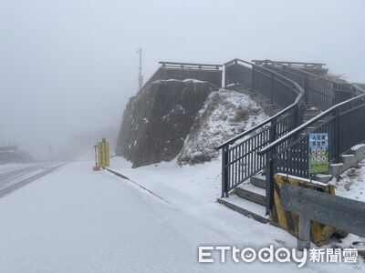 台14甲線武嶺至松雪樓積雪結冰　警方交管+限掛雪鏈通行