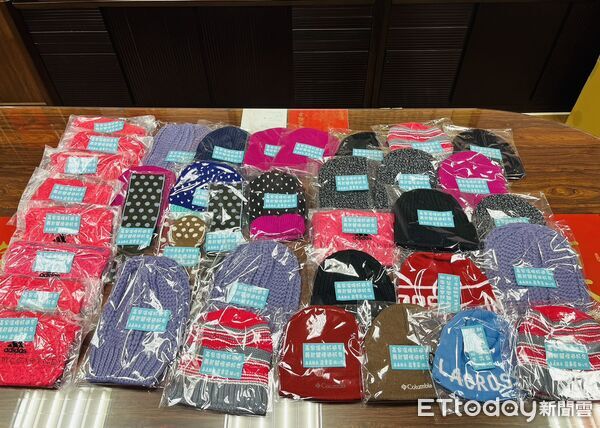 ▲▼    南聯針織廠寒冬送暖，關懷嘉義縣獨居長者 。（圖／嘉義市政府提供）