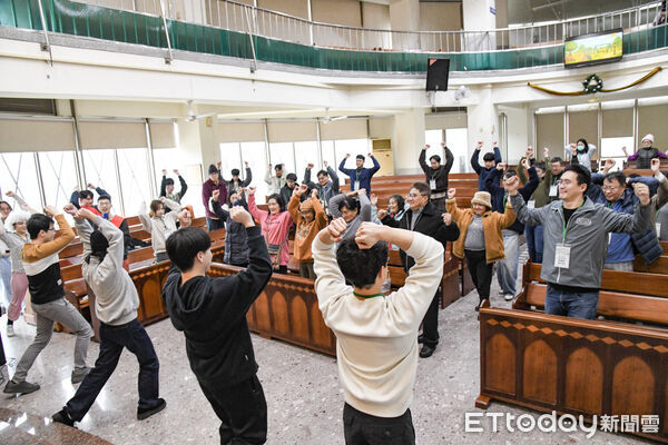 ▲彰基與興大深入南投信義鄉實證健康照護，培育醫學生走入偏鄉、回應在地需求。（圖／彰基醫院提供）