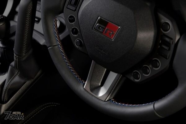 致敬賽車手 S&eacute;bastien Ogier　Toyota GR Yaris 推出 9 屆冠軍特別版