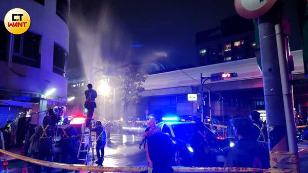 日劇拍攝中1／柯佳嬿拍日劇！雨中「尋女」急瘋　對路人暴氣：不要拍了！