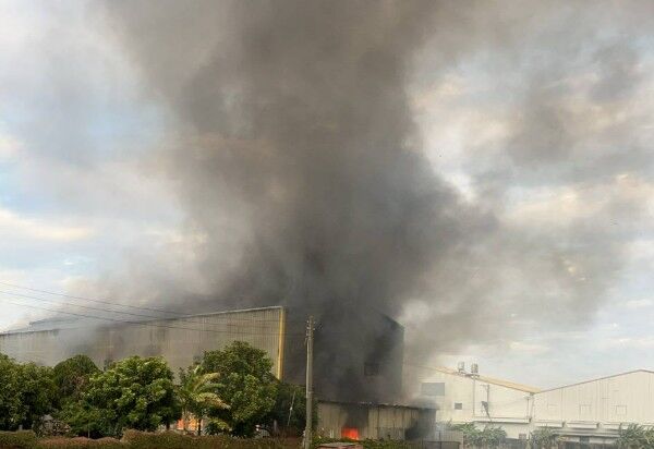 ▲彰化秀水鄉鐵皮工廠火警。（圖／民眾提供）