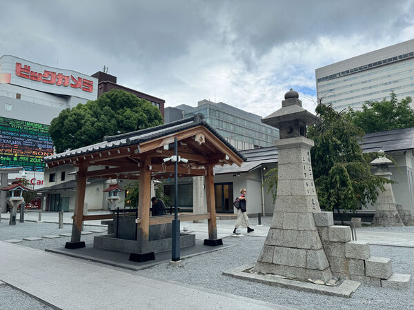 ▲▼福岡藍瓶咖啡、警固神社。（圖／部落客台南好Food遊授權提供）