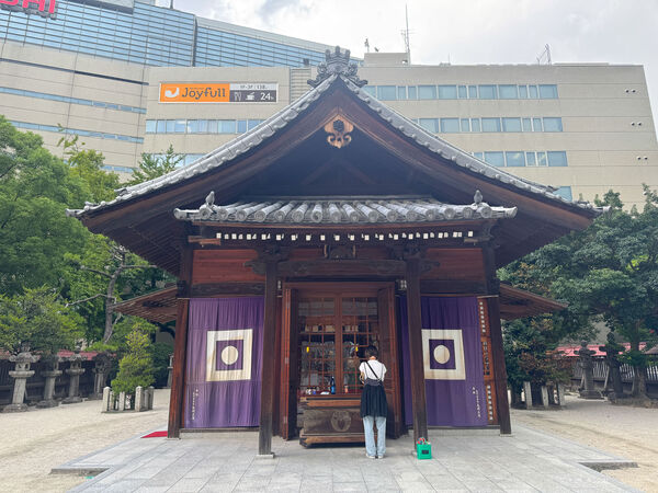 ▲▼福岡藍瓶咖啡、警固神社。（圖／部落客台南好Food遊授權提供）